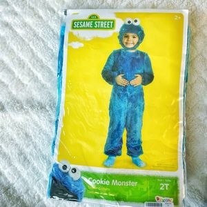 Adorable NEW Cookie Monster costume for your toddler.